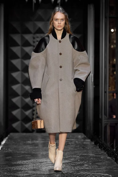Look 38